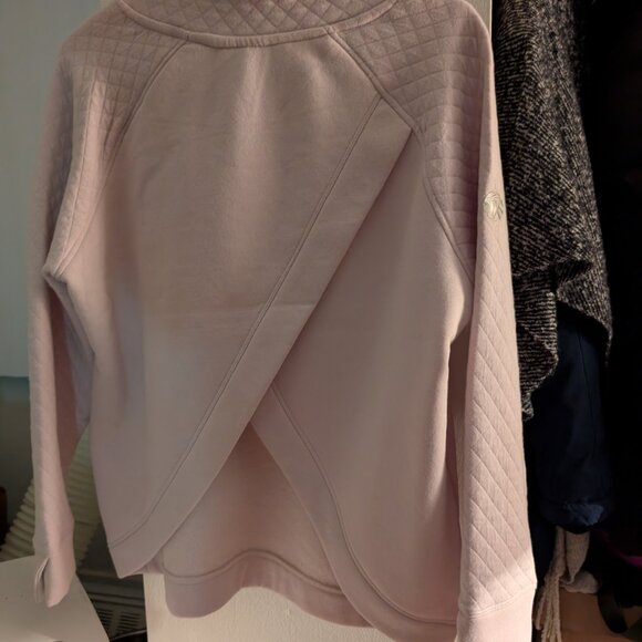 Lilac Jogger Split back Sweatshirt by Levelwear. Size Medium - Picture 4 of 5